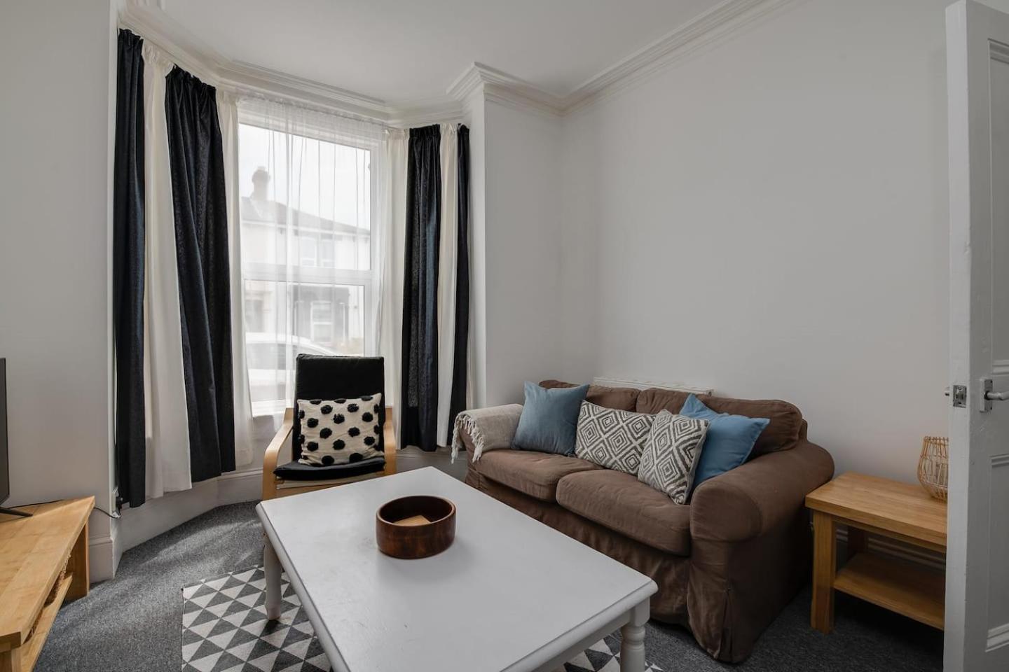 Francis House Villa Портсмът Екстериор снимка